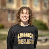 Macie Thomas (’24) of Hickman, 内. has been selected for the Fulbright English Teaching (ETA) Program and will spend the 2024-25 school year in the Czech Republic.